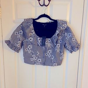 NWT Romeo + Juliet Couture Cropped Daisy Blouse